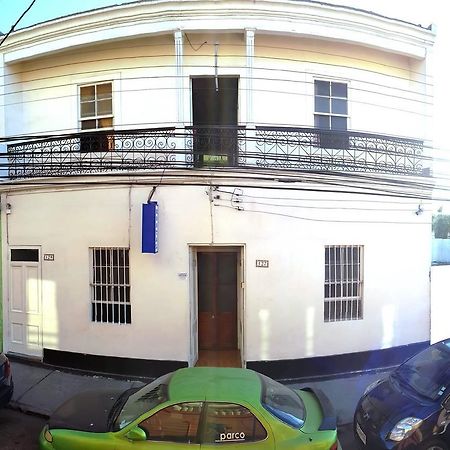 Hostal Casa Blanca Iquique Luaran gambar